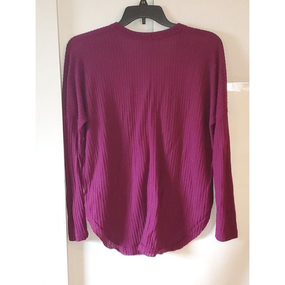 Maurices Women's Button Front Raw Hem Long Sleeved Waffle Weave Top Size L - Picture 10 of 10